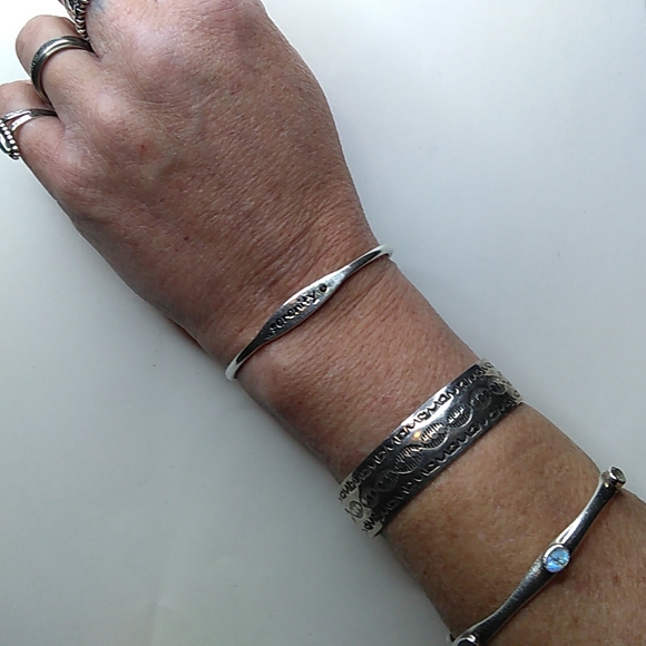 VINTAGE Signed Native American Navajo Sterling Silver Wide Cuff Bracelet - Picture 12 of 16